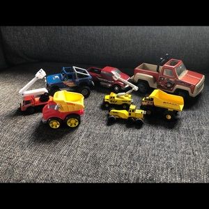 Tonka toy trucks and construction diecast toys in good condition lot of 8